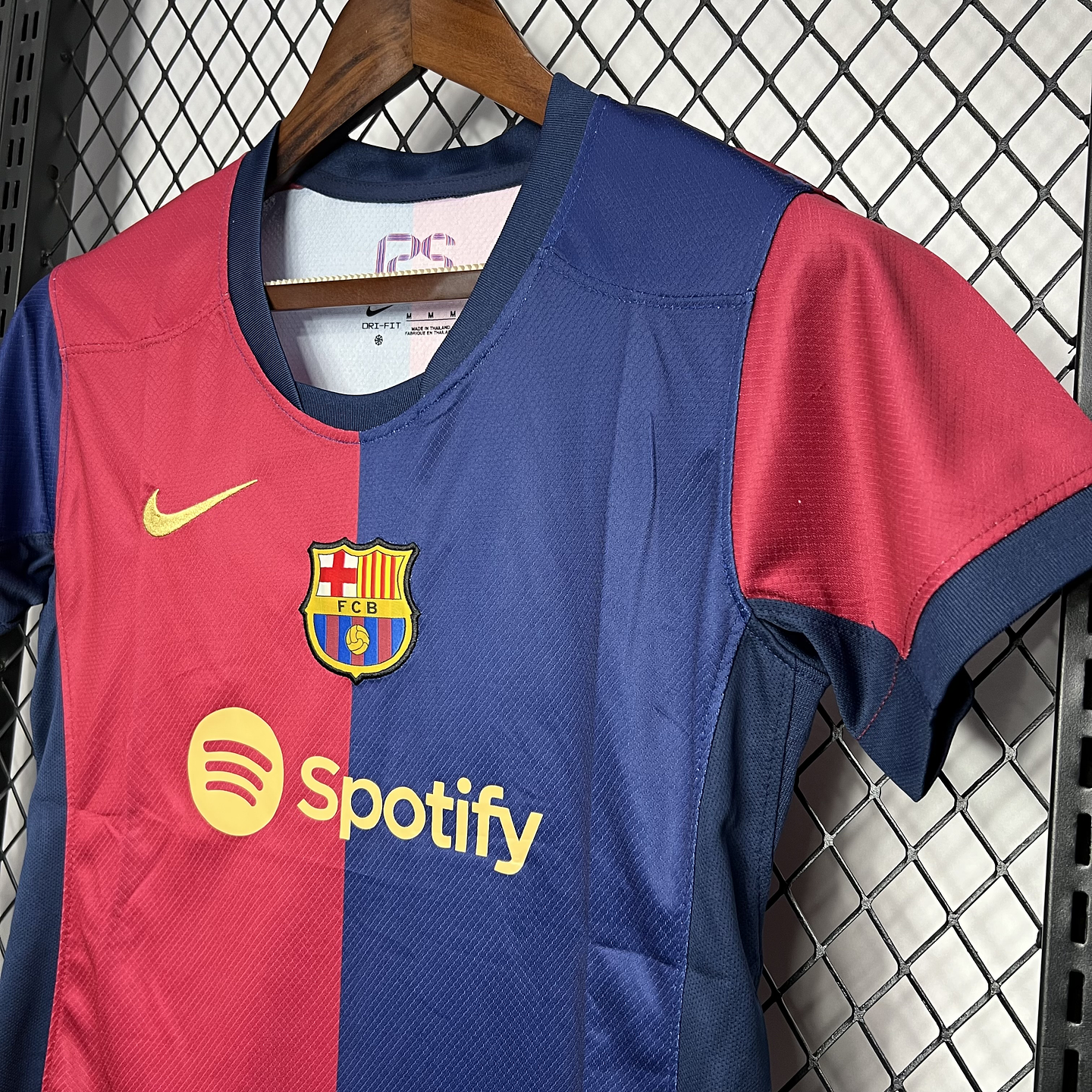 Barcelona Equipamento Principal Mulher 2024/25 3