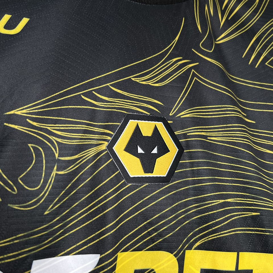 Wolves Equipamento Secundário 2024/25 3