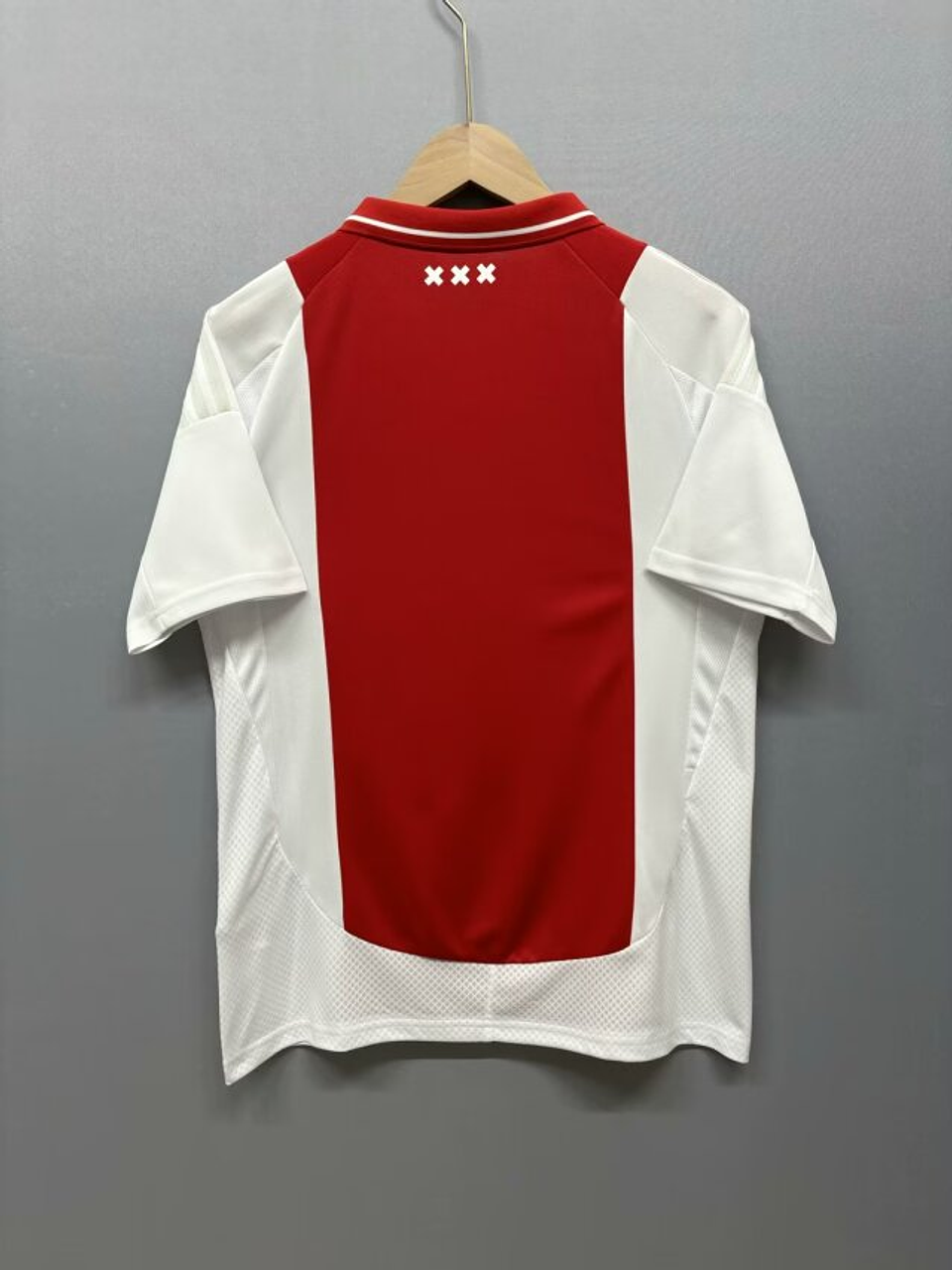 Ajax Equipamento Principal 2024/25 2