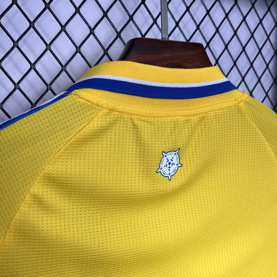 Leeds United Equipamento Secundário 2024/25 6