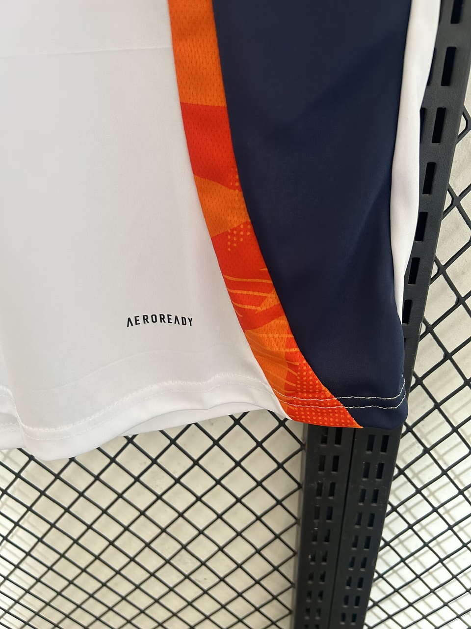 Real Madrid Equipamento Treino 2024/25 5