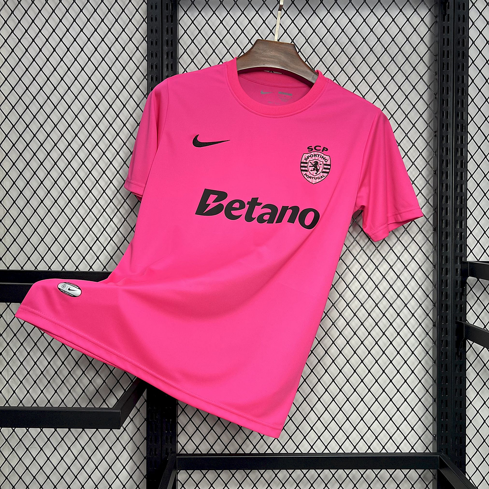 Sporting Equipamento Rosa 2024/25 1