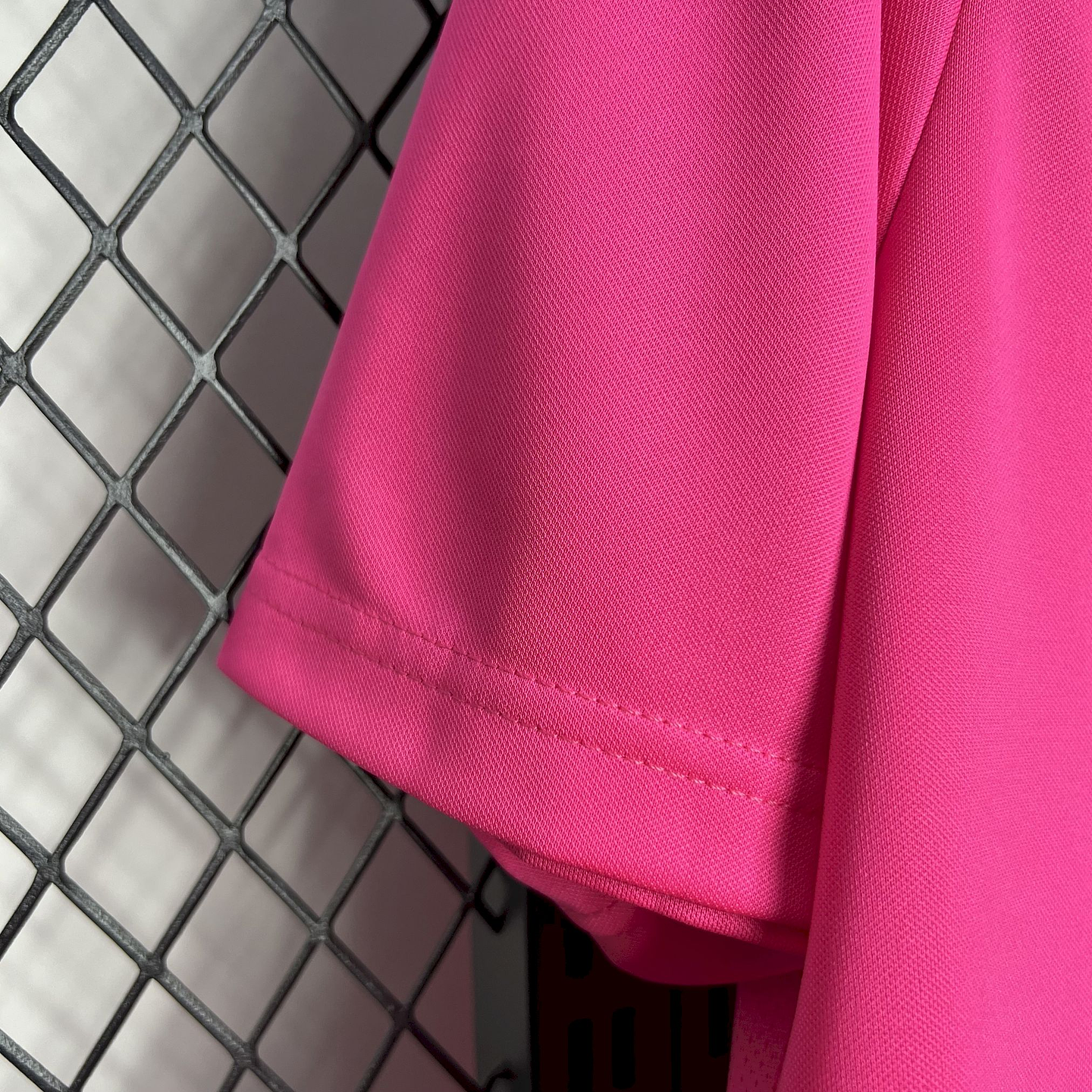 Sporting Equipamento Rosa 2024/25 8