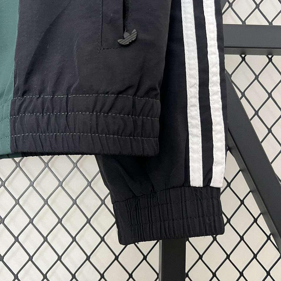 Adidas Corta-Vento 6