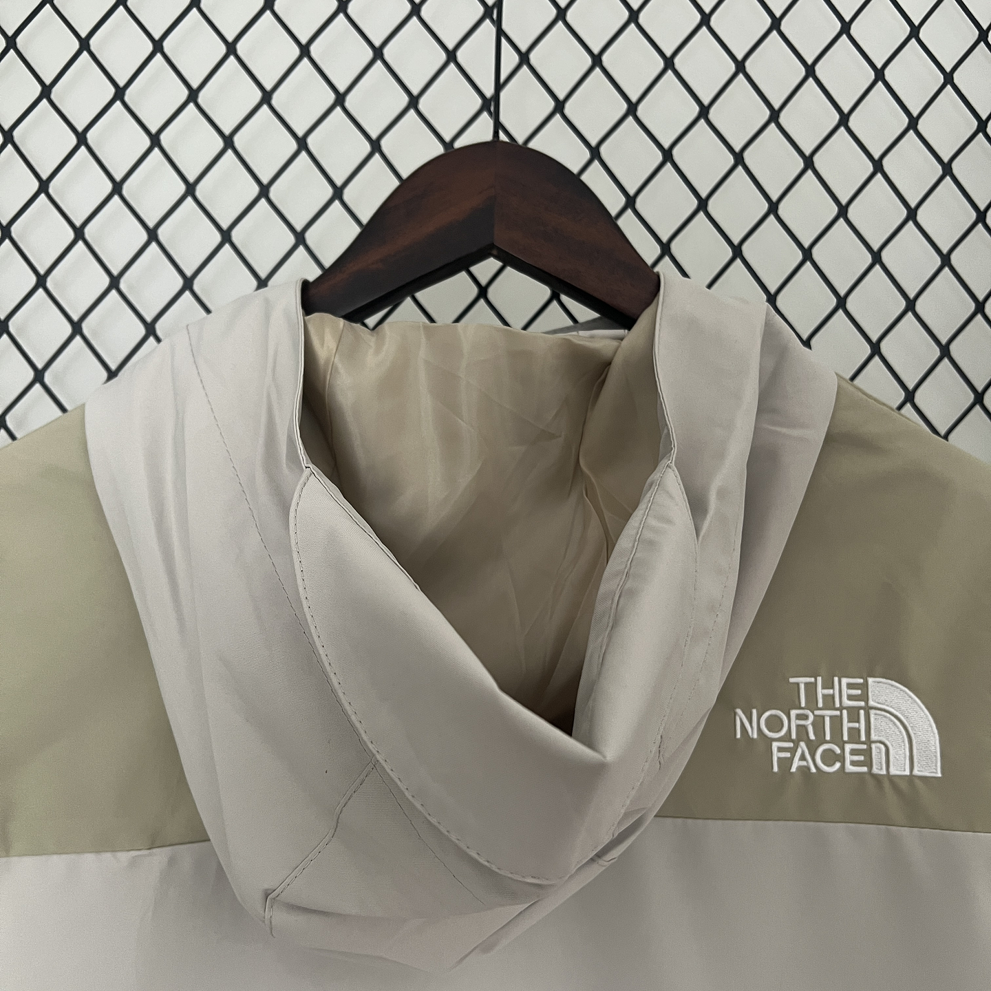 North Face Corta-Vento 4