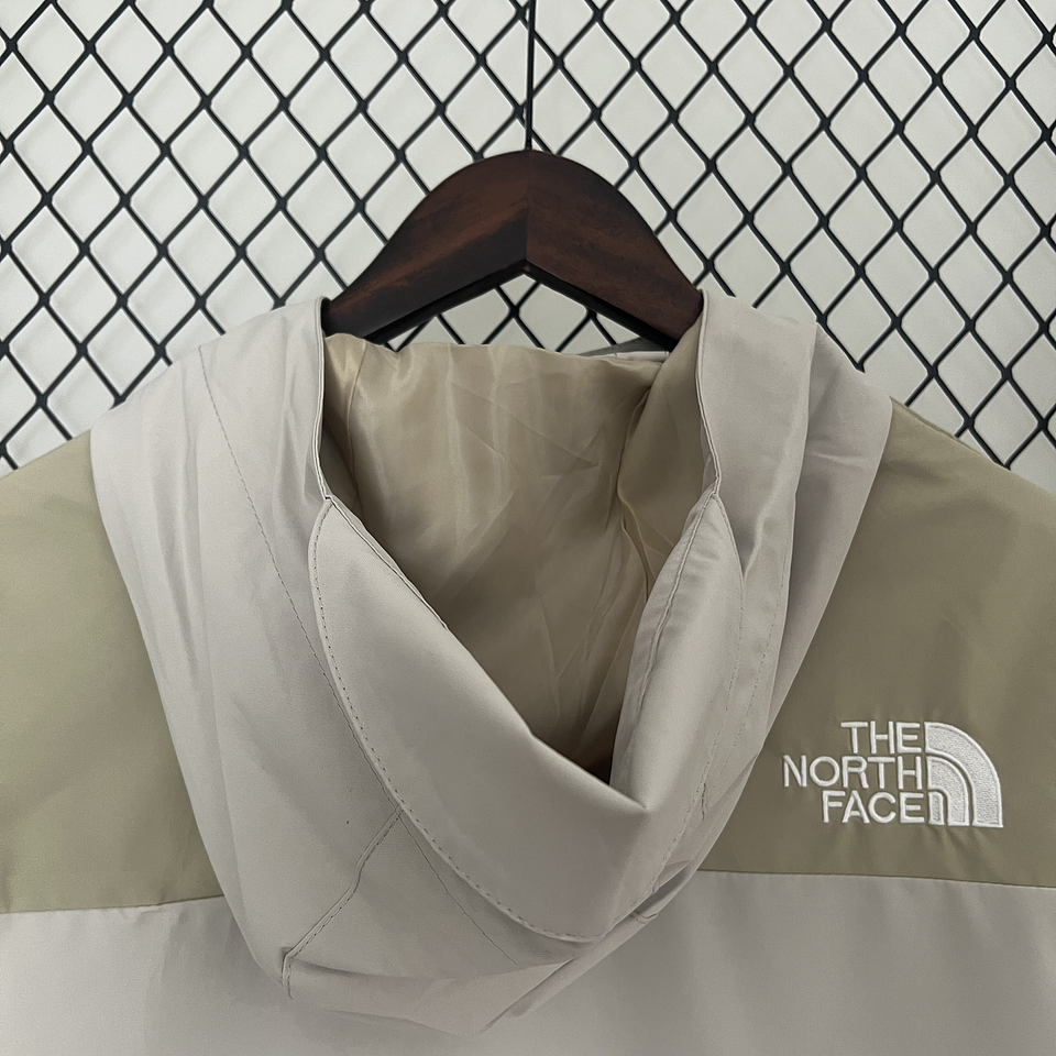 North Face Corta-Vento 4