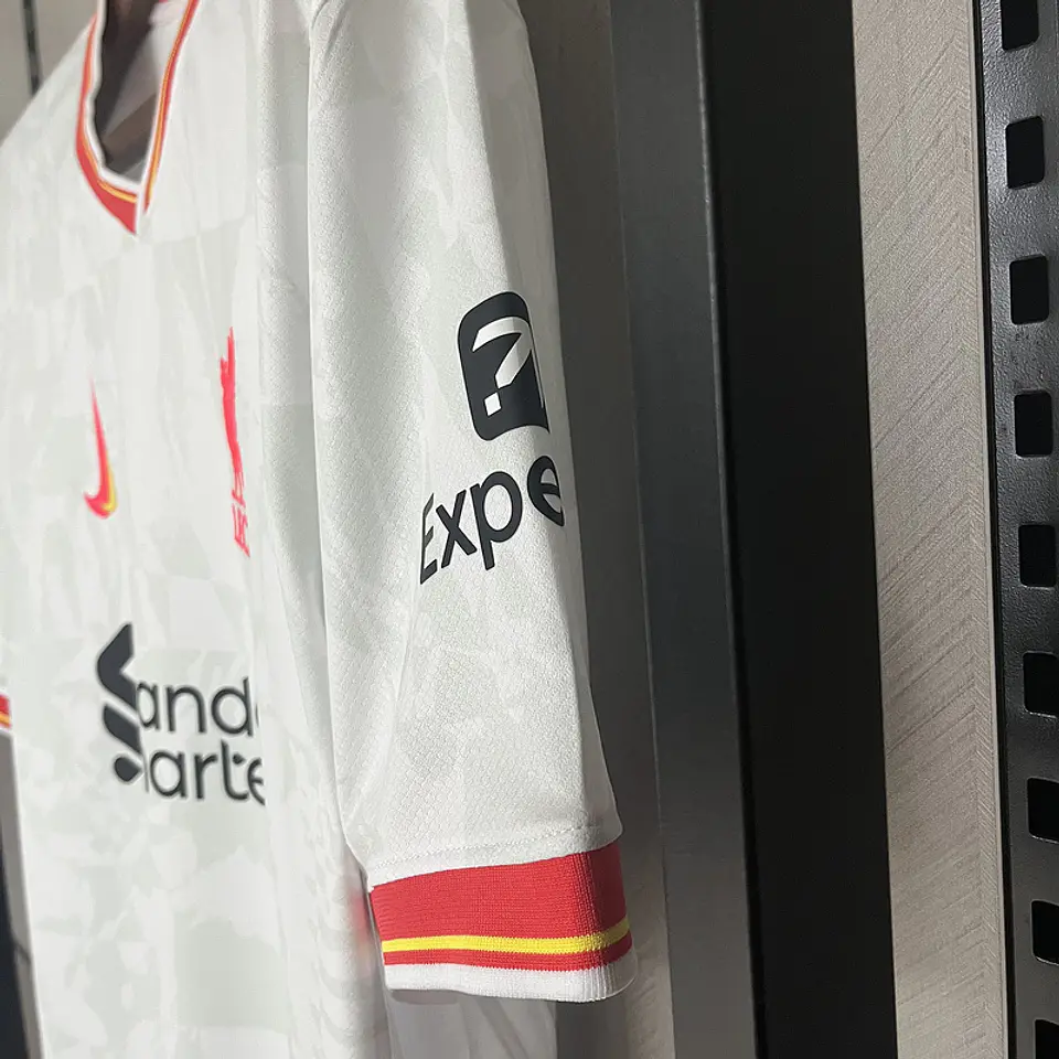 Liverpool Terceiro Equipamento 2024/25 8