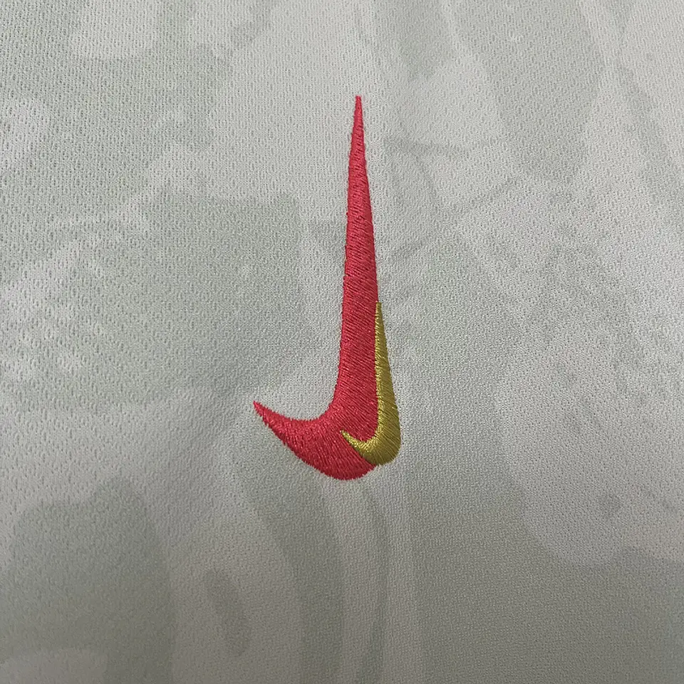 Liverpool Terceiro Equipamento 2024/25 4