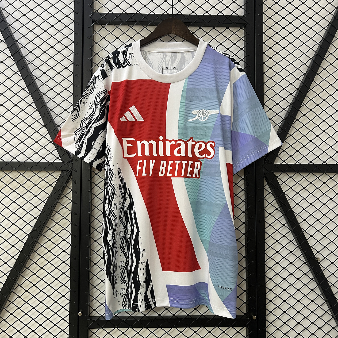 Arsenal Equipamento Pré-Jogo 2024/25 1