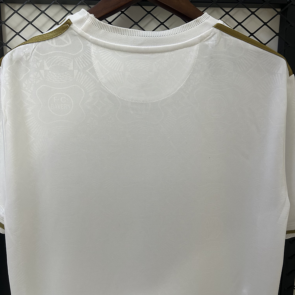 Bayern Munich Edição Especial 125º Aniversário 2025/26 4