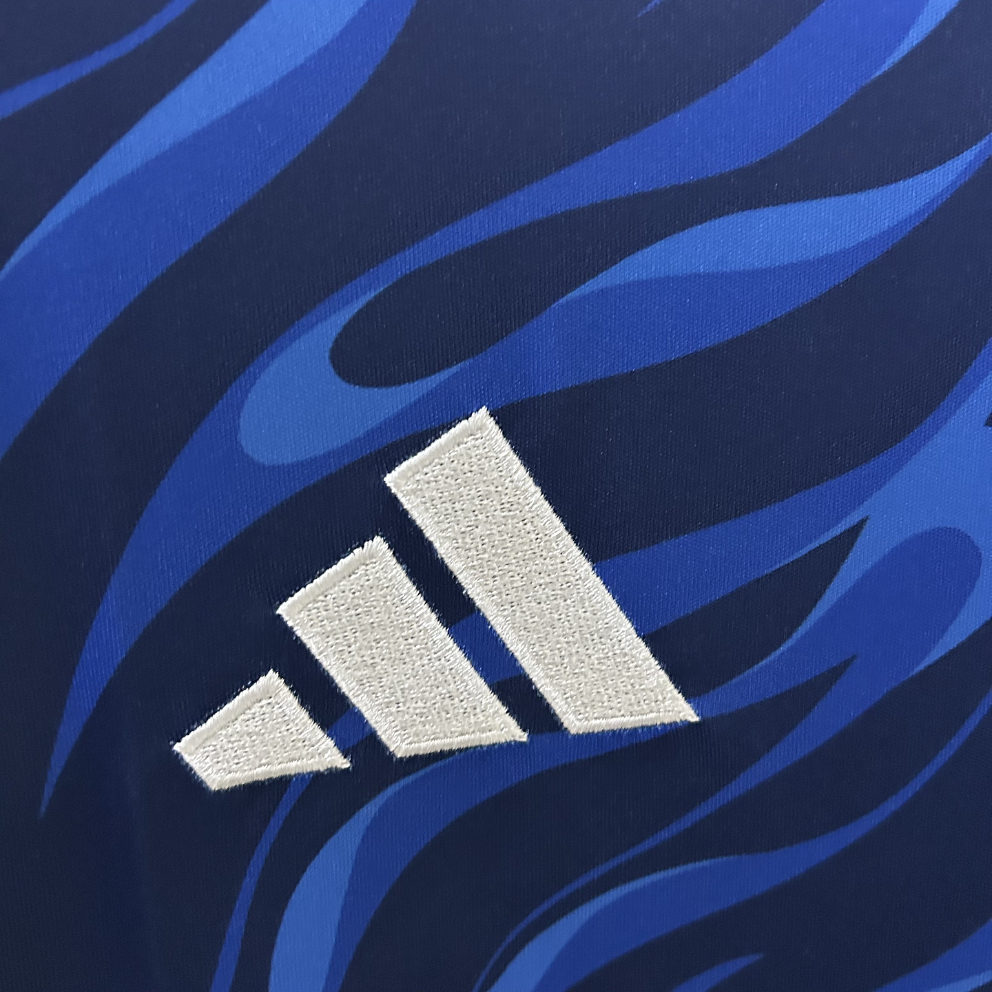 Real Madrid Equipamento Treino 2025/26 4