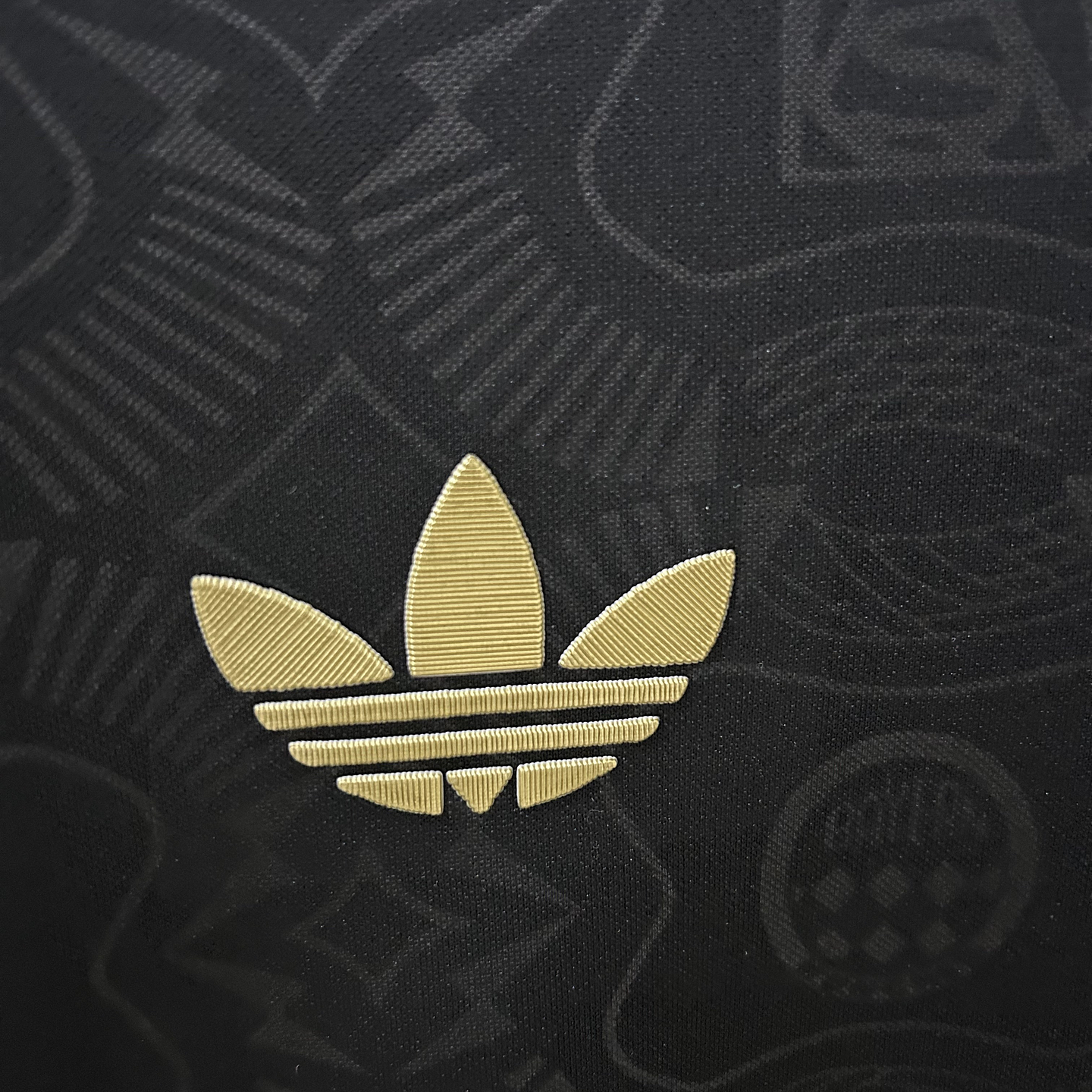 Bayern Munich Edição Especial 125º Aniversário 2025/26 4