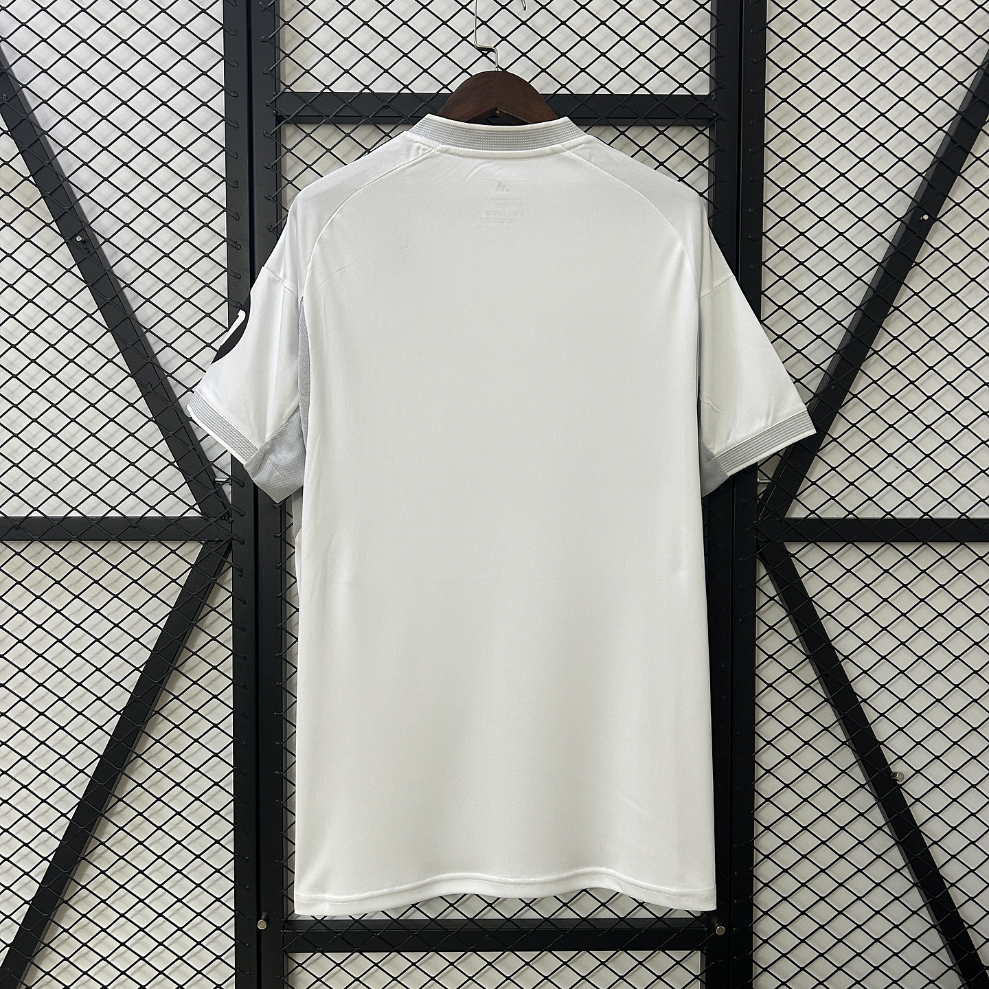 Real Madrid Equipamento Principal 2025/26 2