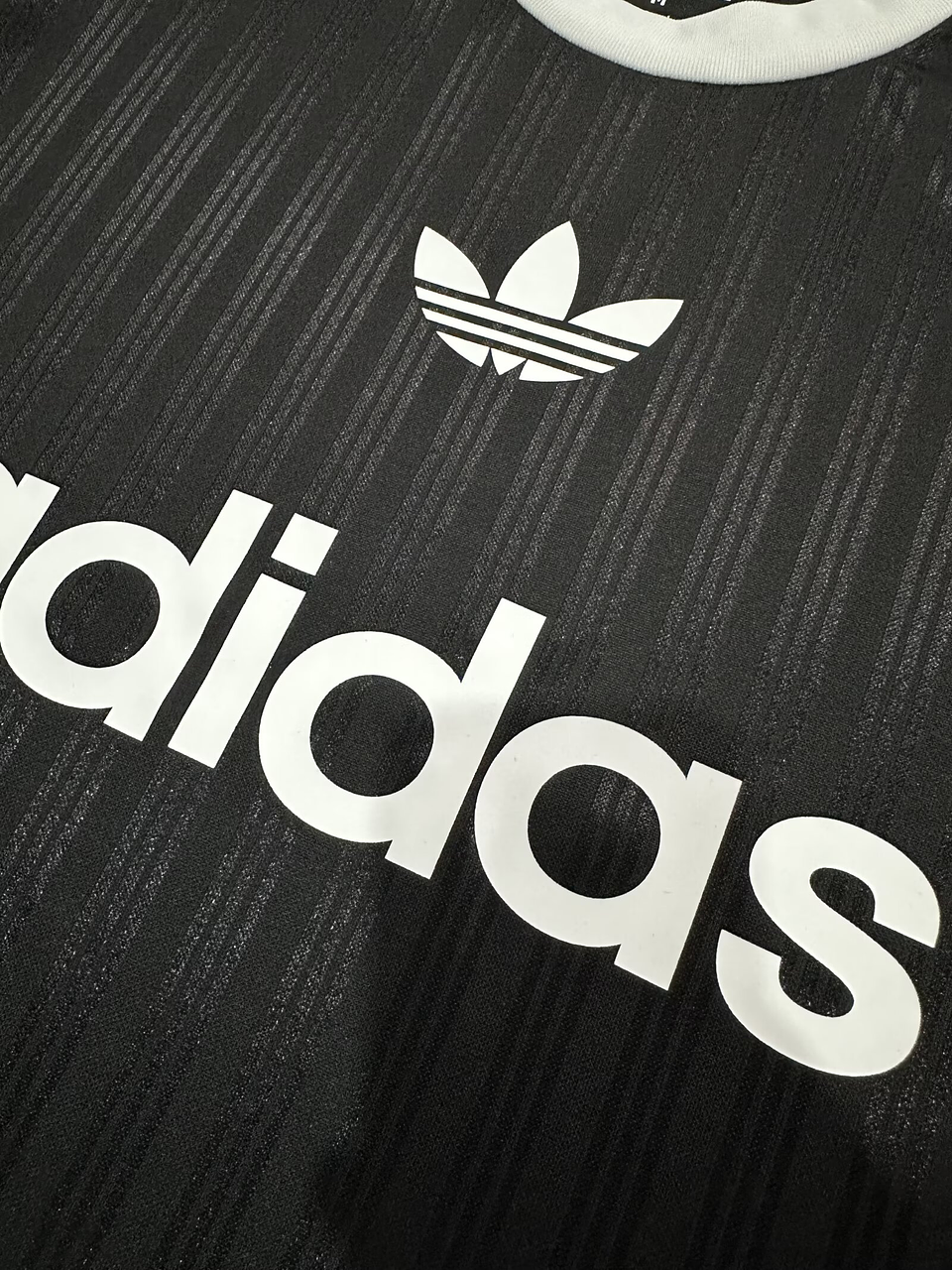 Adidas T-Shirt 4