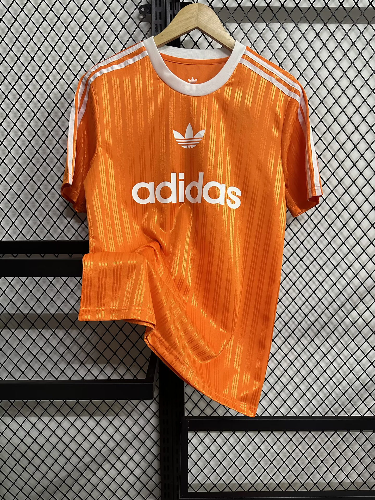 Adidas T-Shirt 1