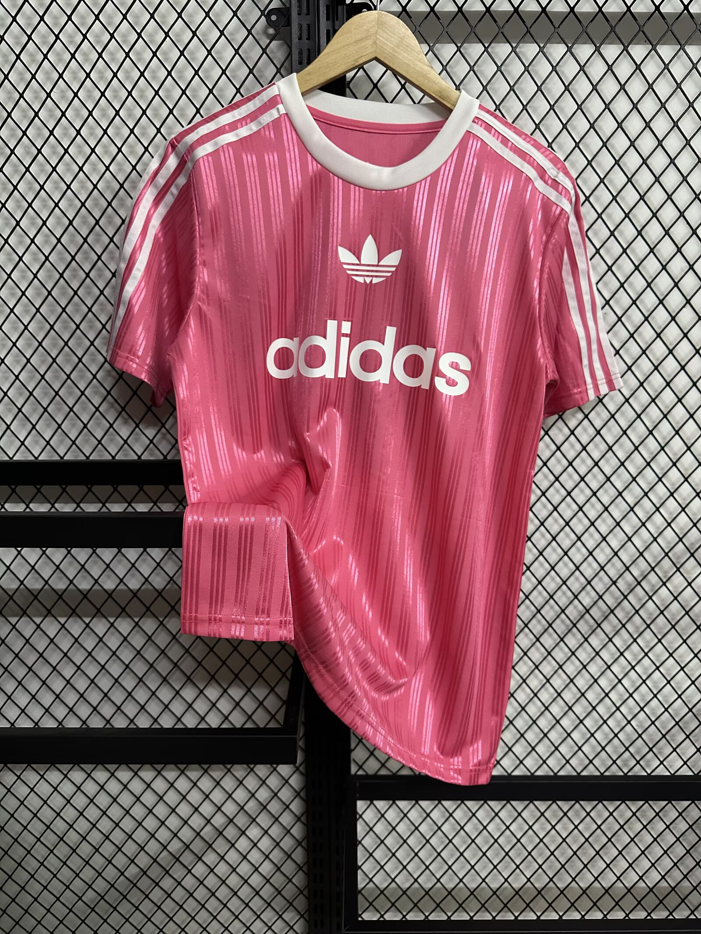 Adidas T-Shirt 1