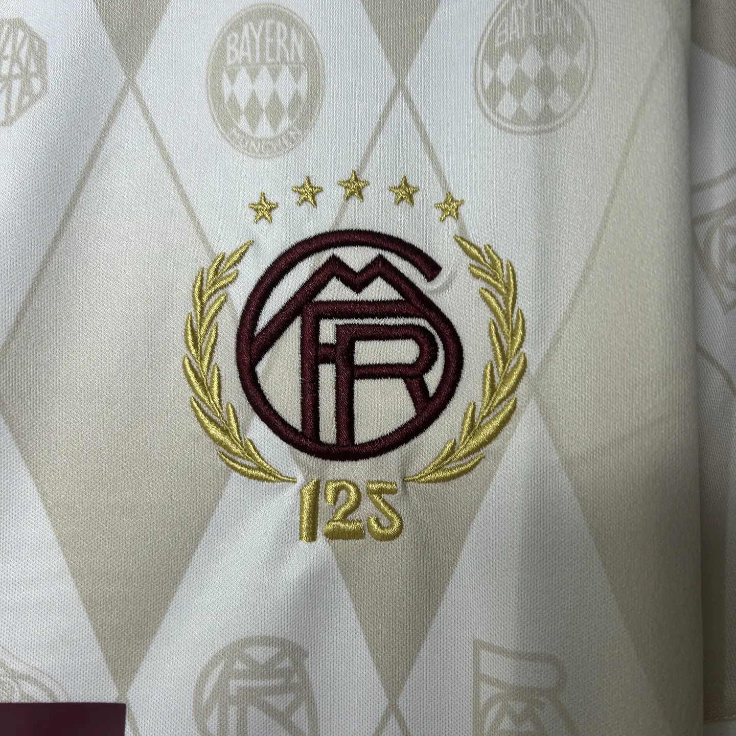 Bayern Munich Edição Especial 2025/26 3