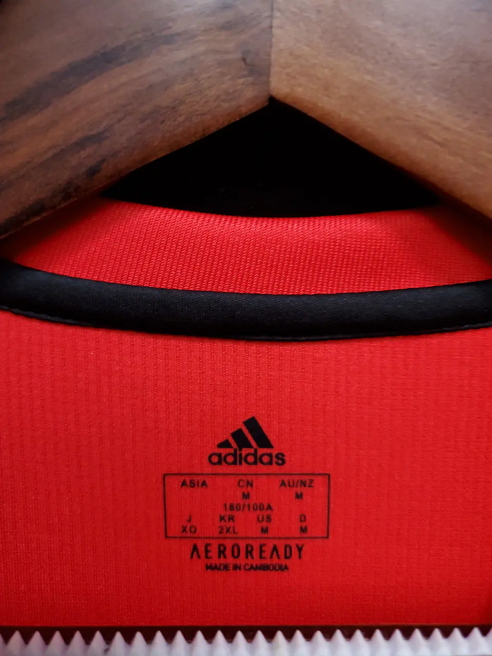 Benfica Equipamento Principal 2020/21 8