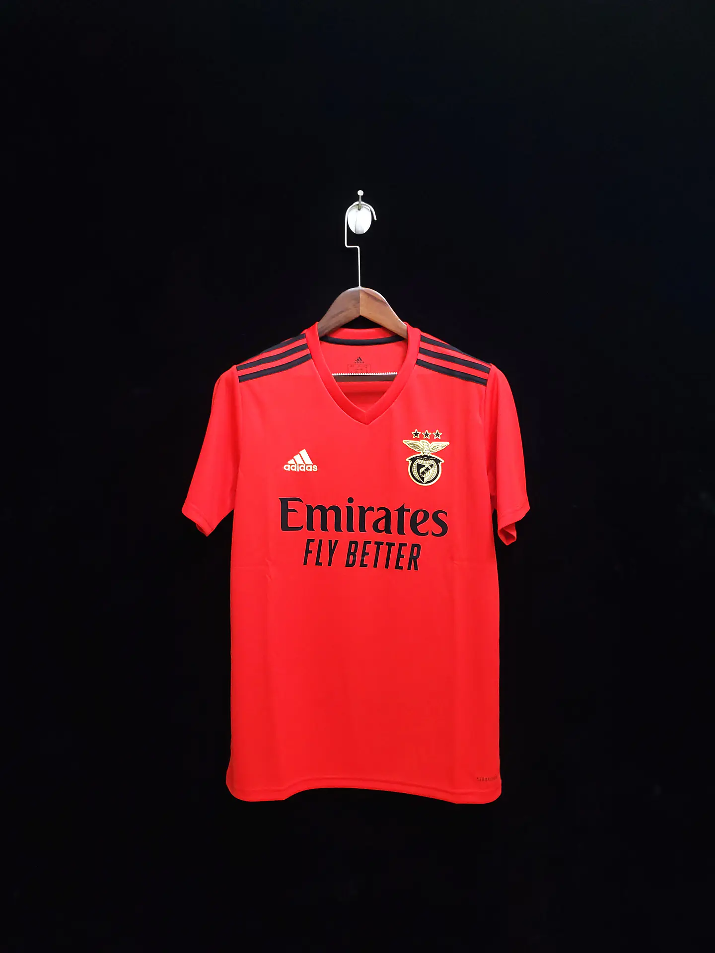 Benfica Equipamento Principal 2020/21 1