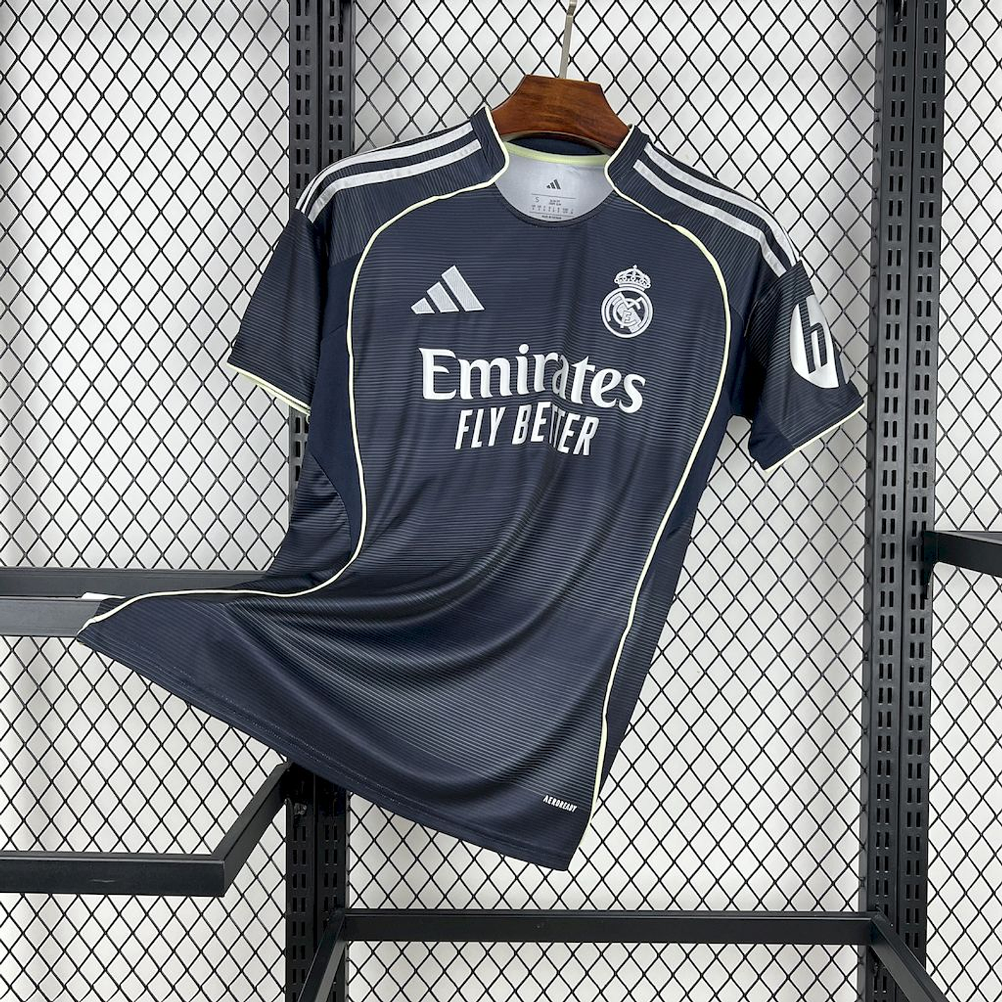 Real Madrid Equipamento Alternativo 2025/26 1