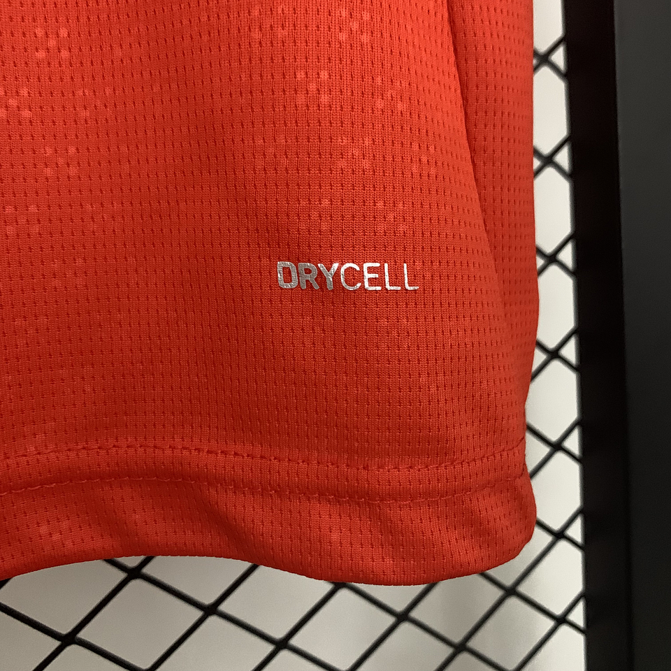 Portugal Equipamento Principal Mulher 2025/26 10