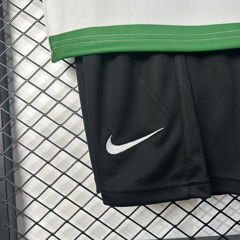 Sporting Equipamento Principal 2025/26 Kit Criança 8