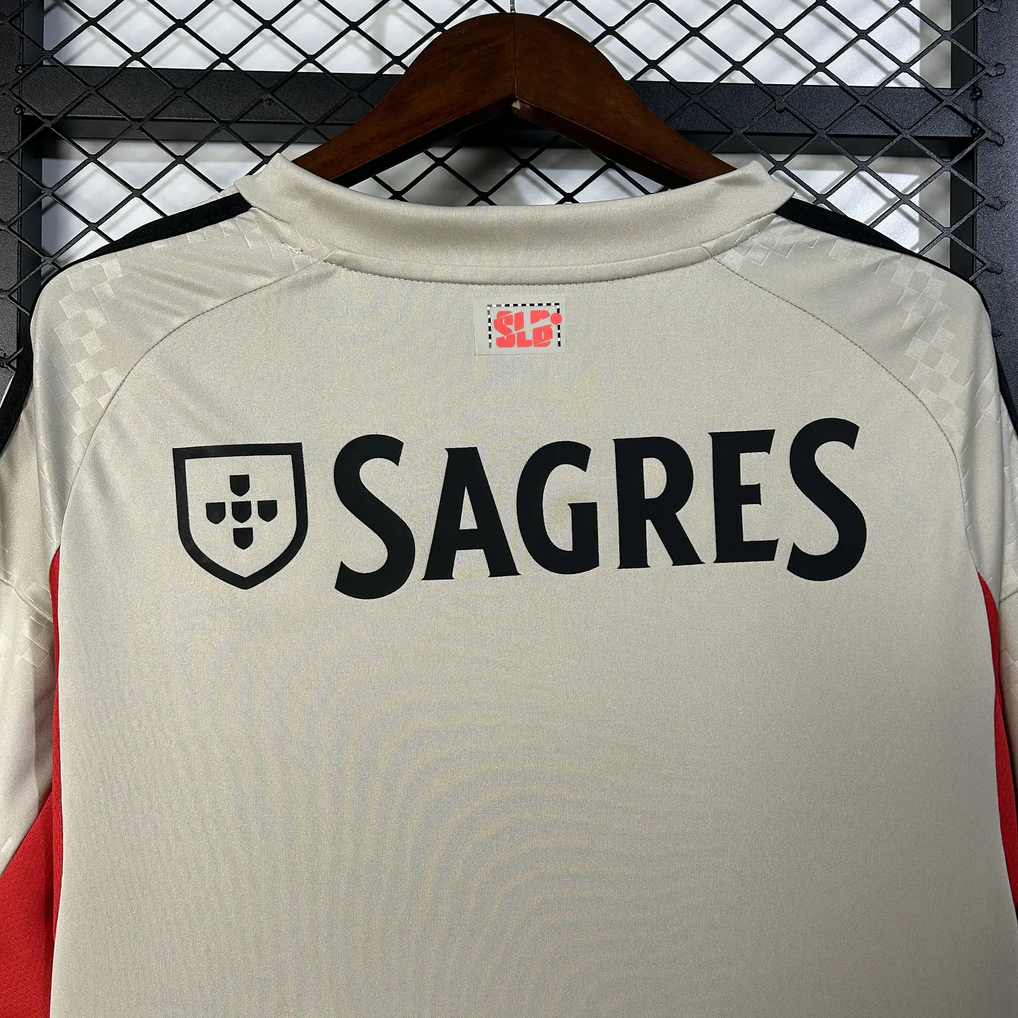Benfica Equipamento Alternativo 2025/26 6