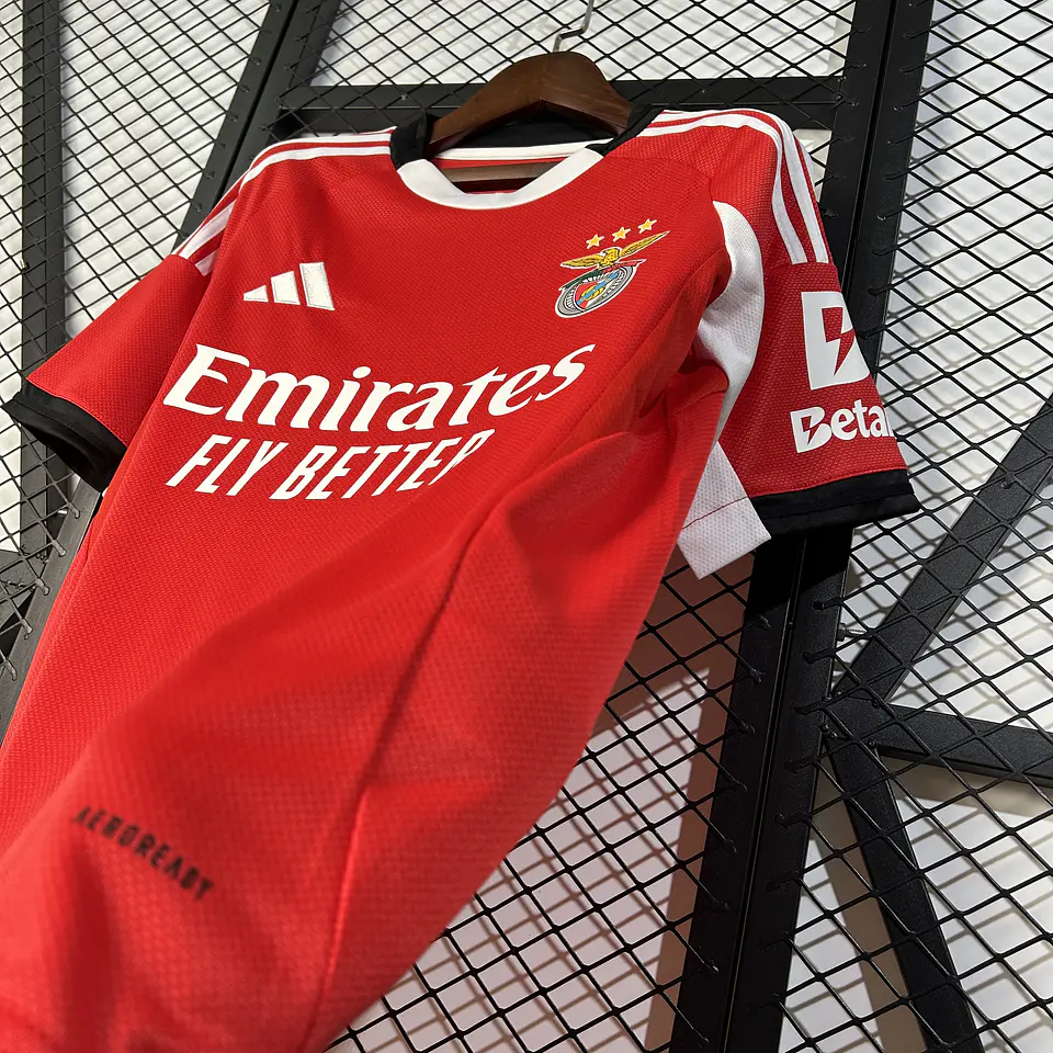 Benfica Equipamento Principal 2025/26 6
