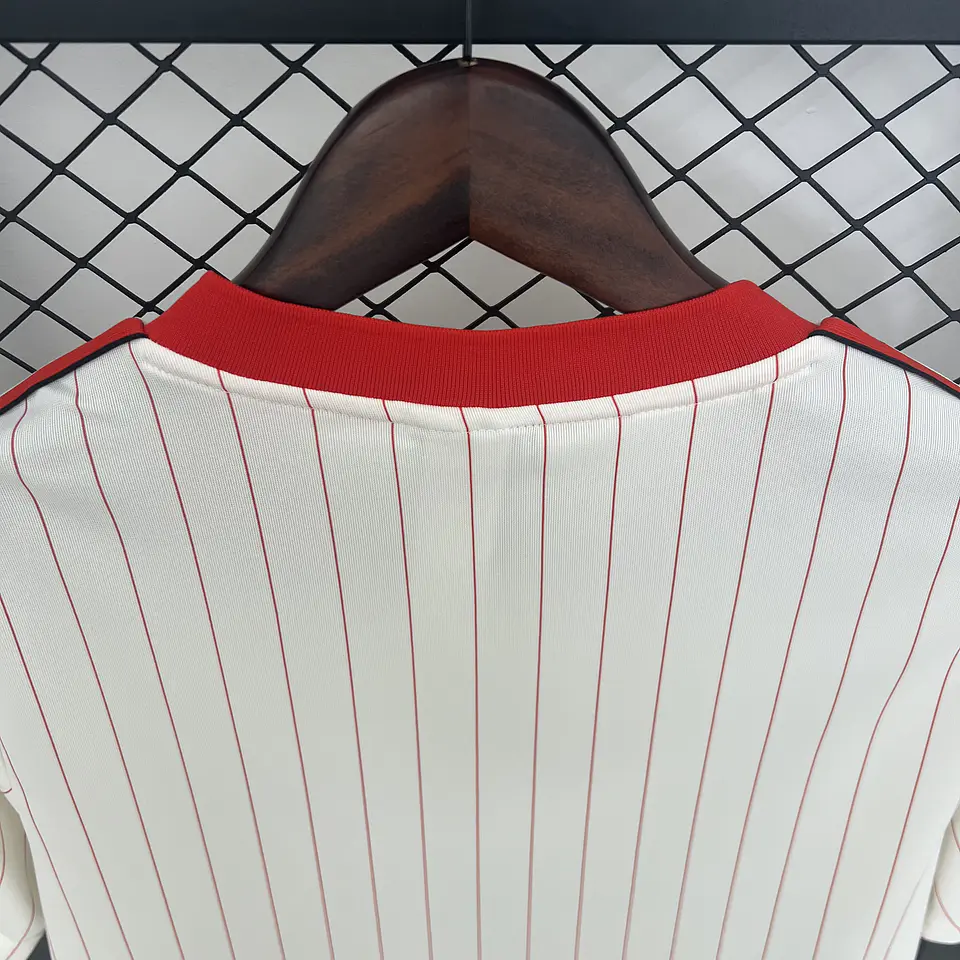 Benfica Retro x Adidas Classics 2025/26 6