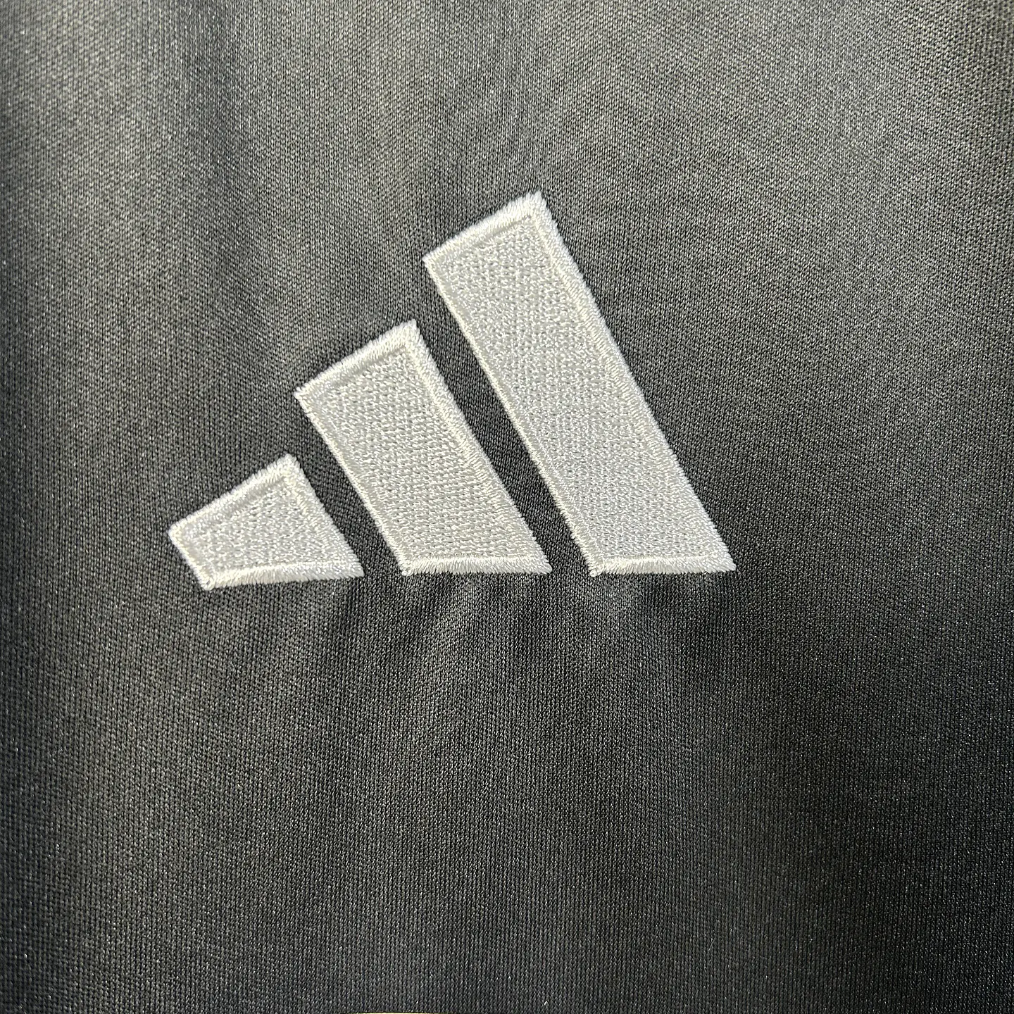 Aston Villa Equipamento Alternativo 2025/26 4