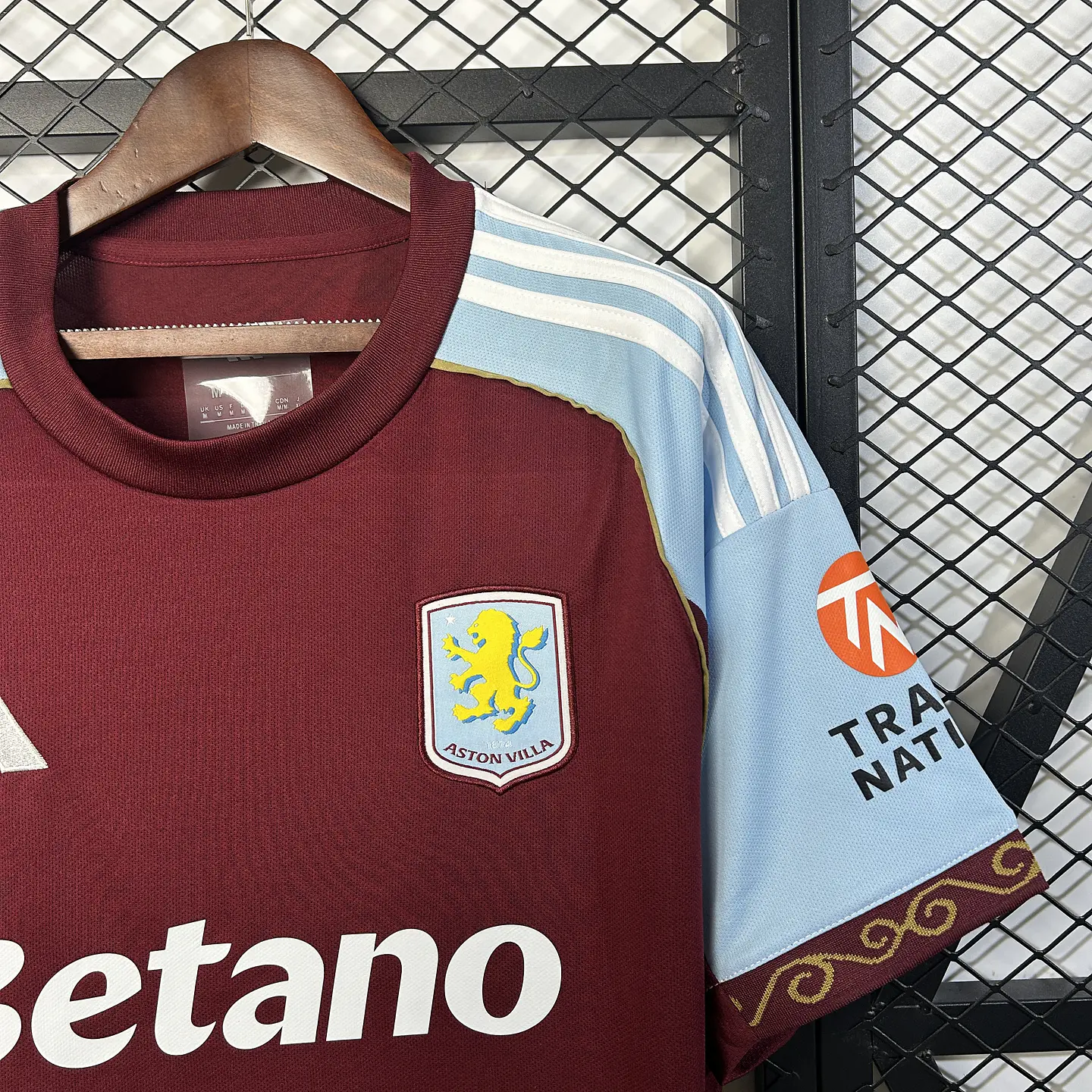 Aston Villa Equipamento Principal 2025/26 8