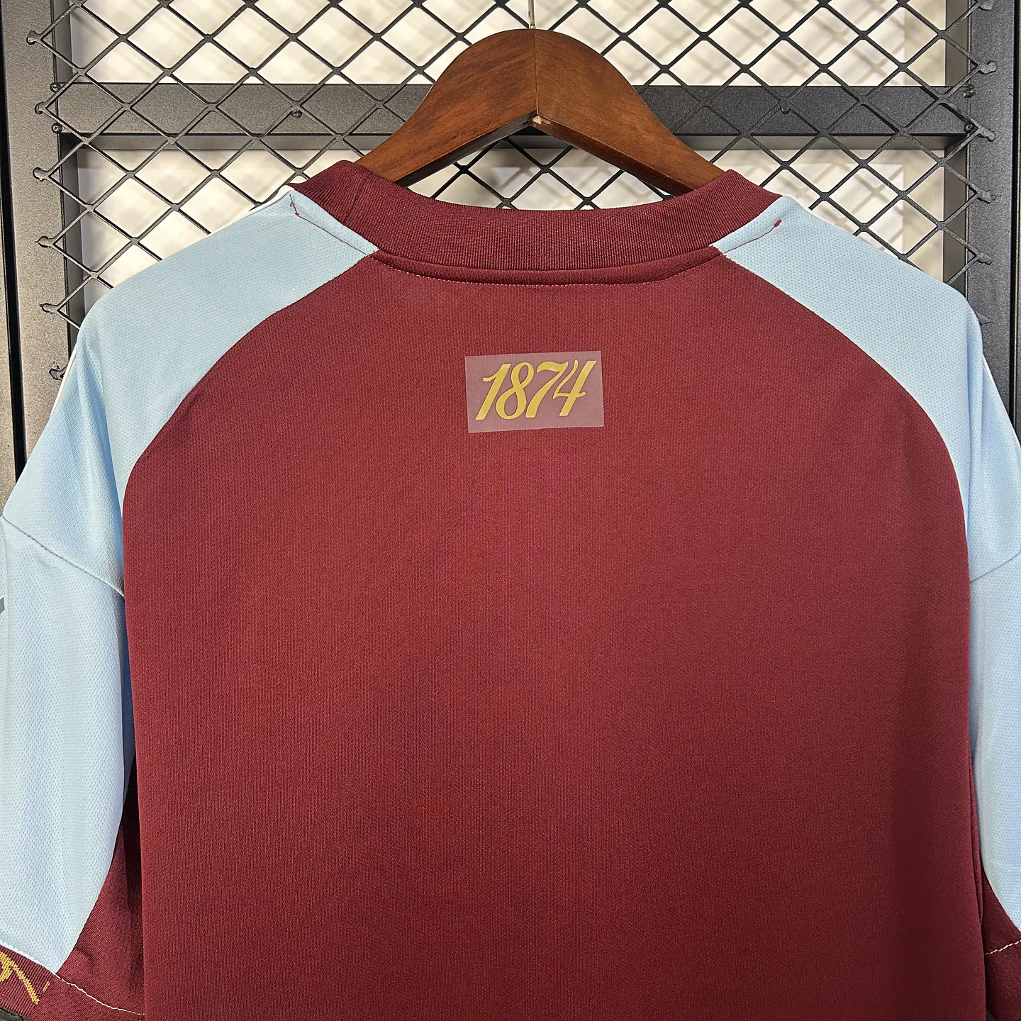 Aston Villa Equipamento Principal 2025/26 6