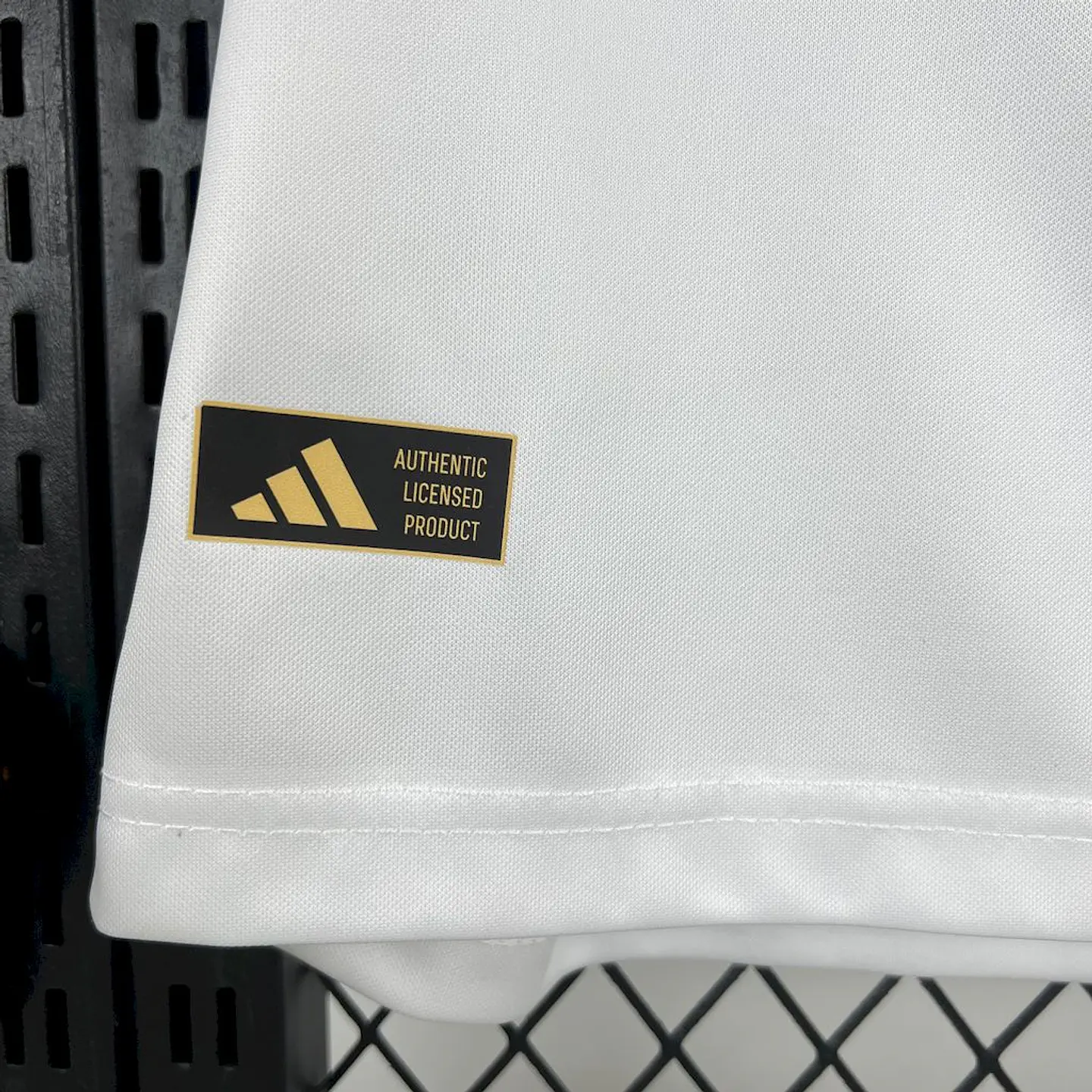 Leeds Equipamento Principal 2025/26 9