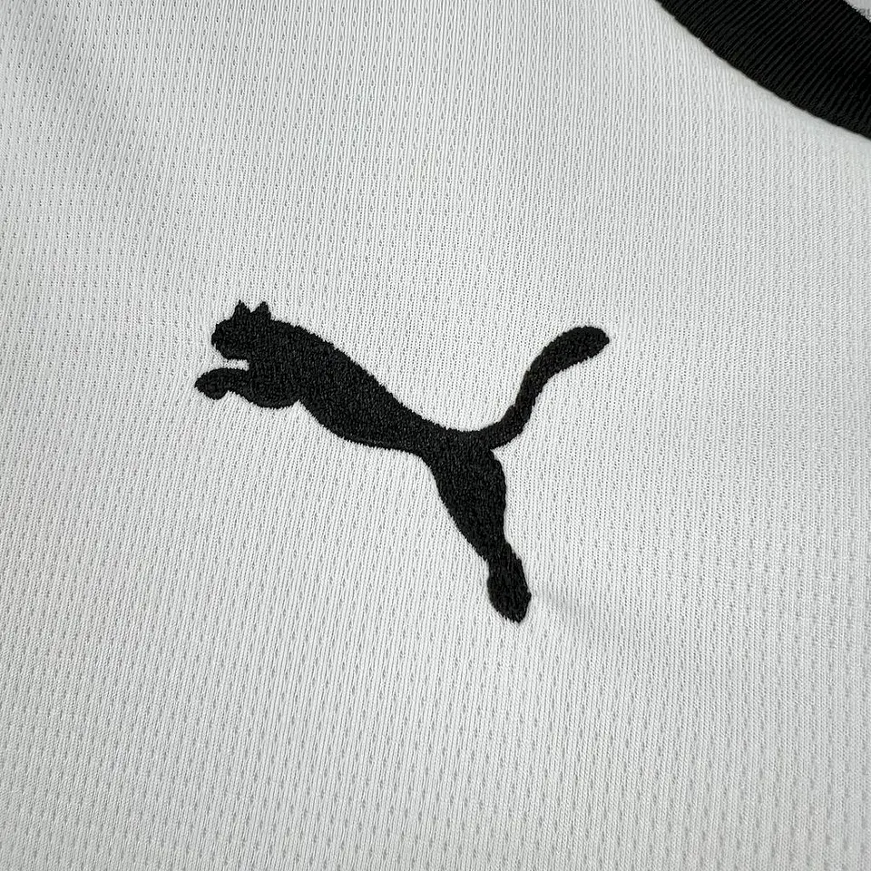 Mönchengladbach Equipamento Principal 2025/26 4