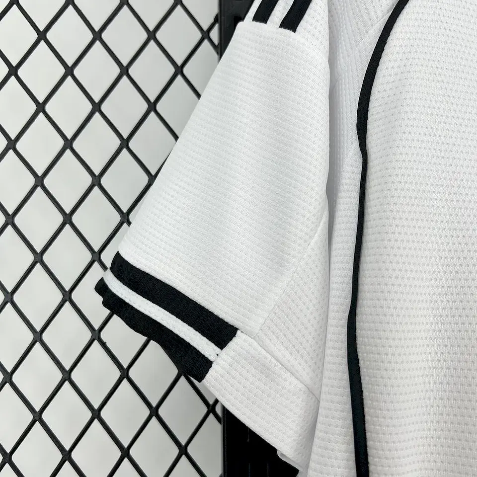 Besiktas Equipamento Principal 2025/26 7