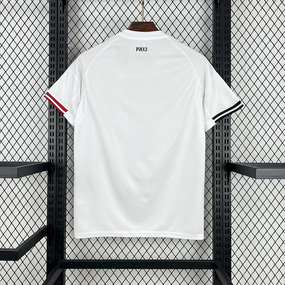 Besiktas Equipamento Principal 2025/26 2