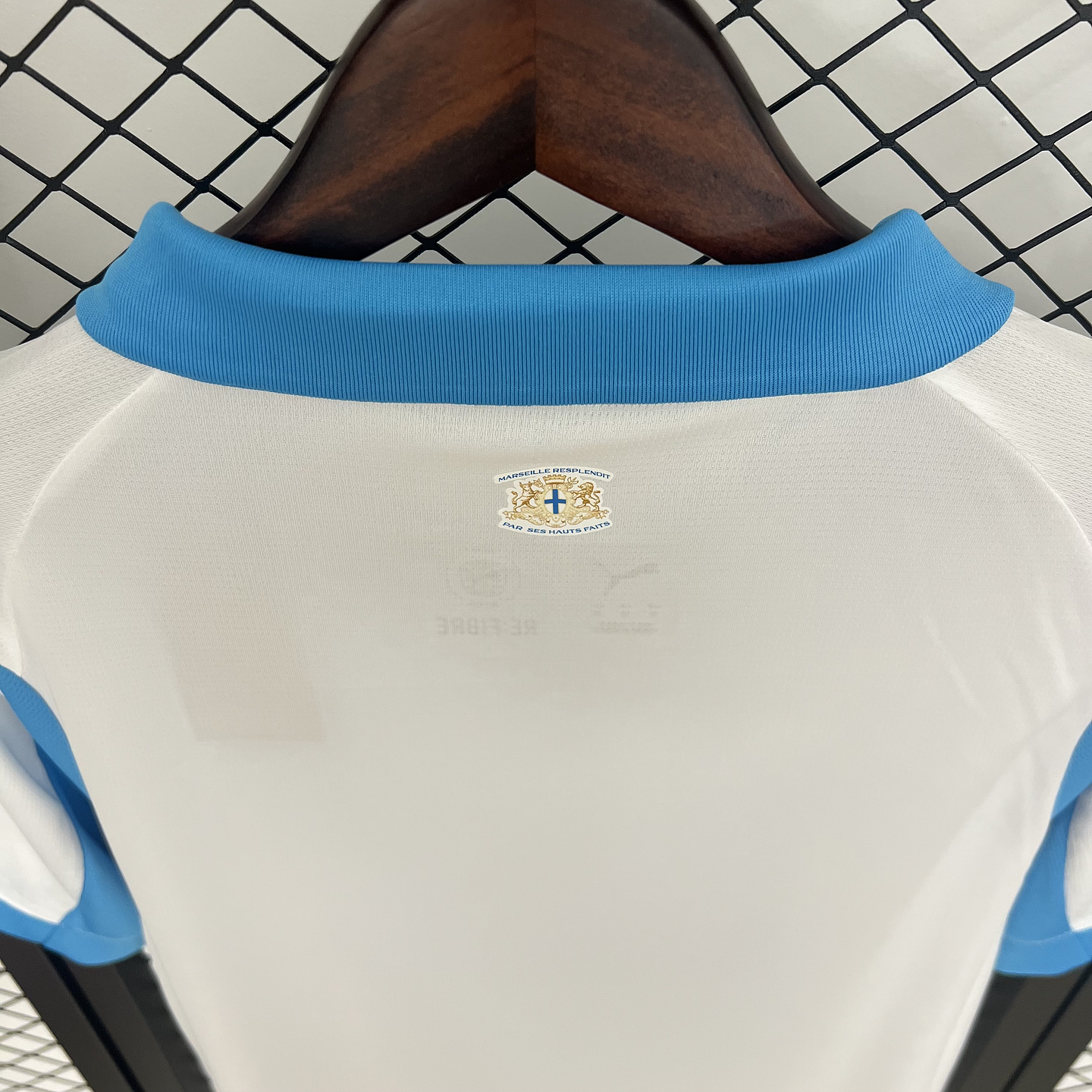 Marselha Equipamento Principal 2025/26 6