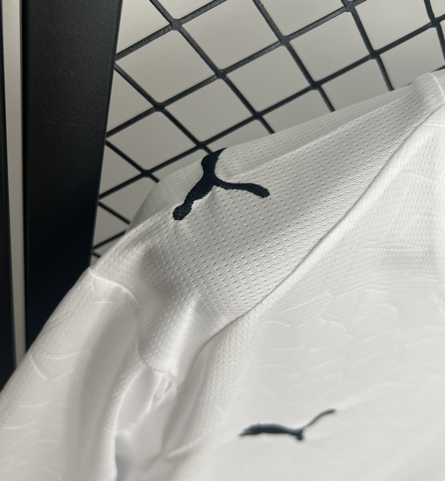 Valência Equipamento Principal 2025/26 7