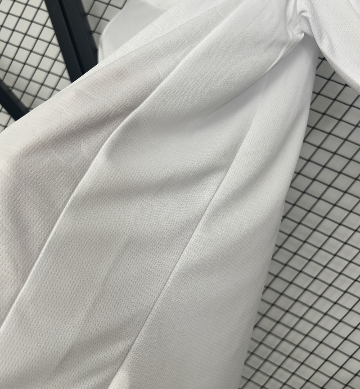 Valência Equipamento Principal 2025/26 8