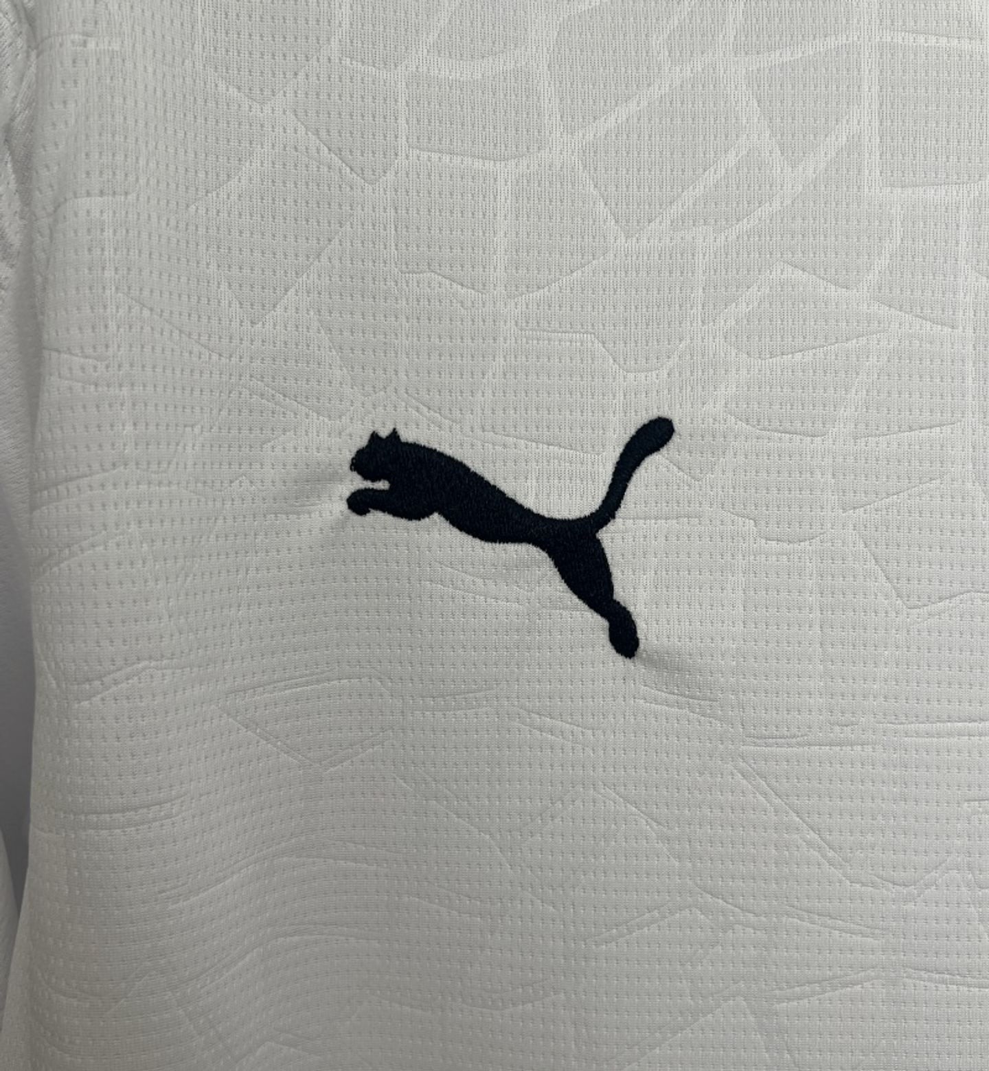 Valência Equipamento Principal 2025/26 4