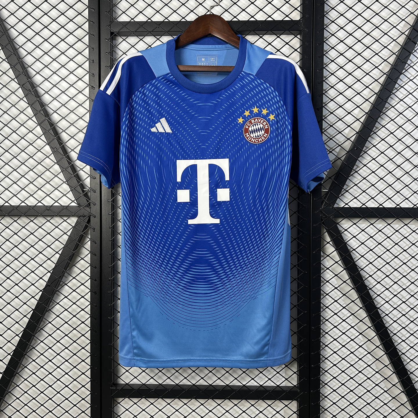 Bayern Munich Equipamento Guarda-Redes 2025/26 1