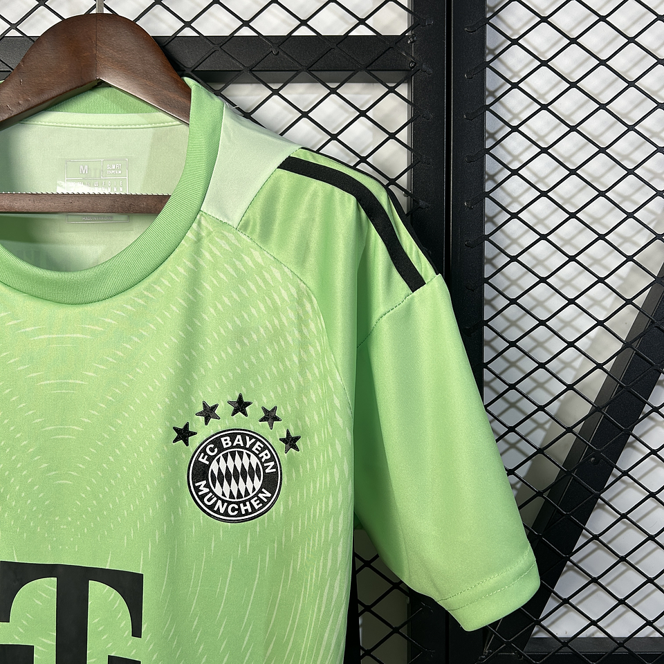 Bayern Munich Equipamento Guarda-Redes 2025/26 5