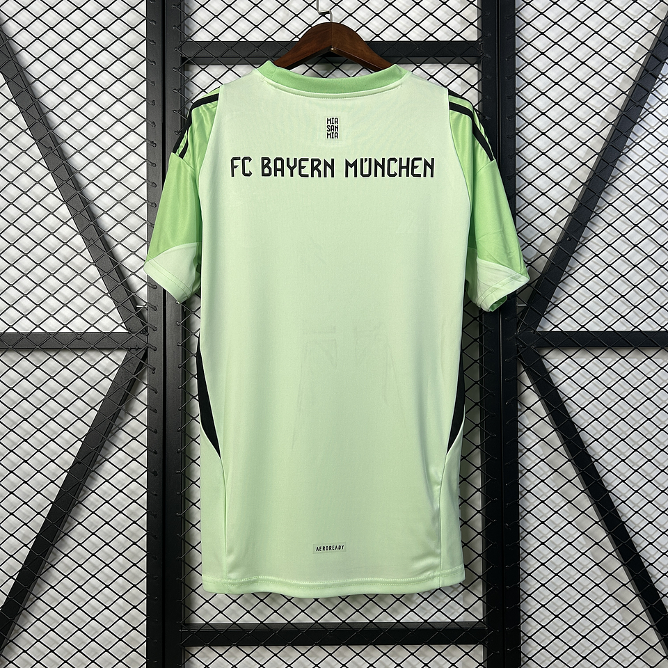 Bayern Munich Equipamento Guarda-Redes 2025/26 2