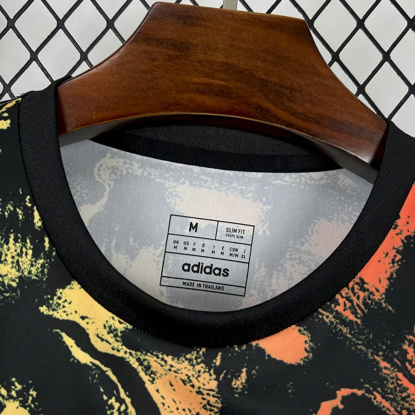 Newcastle Equipamento Pré-Jogo 2025/26 5