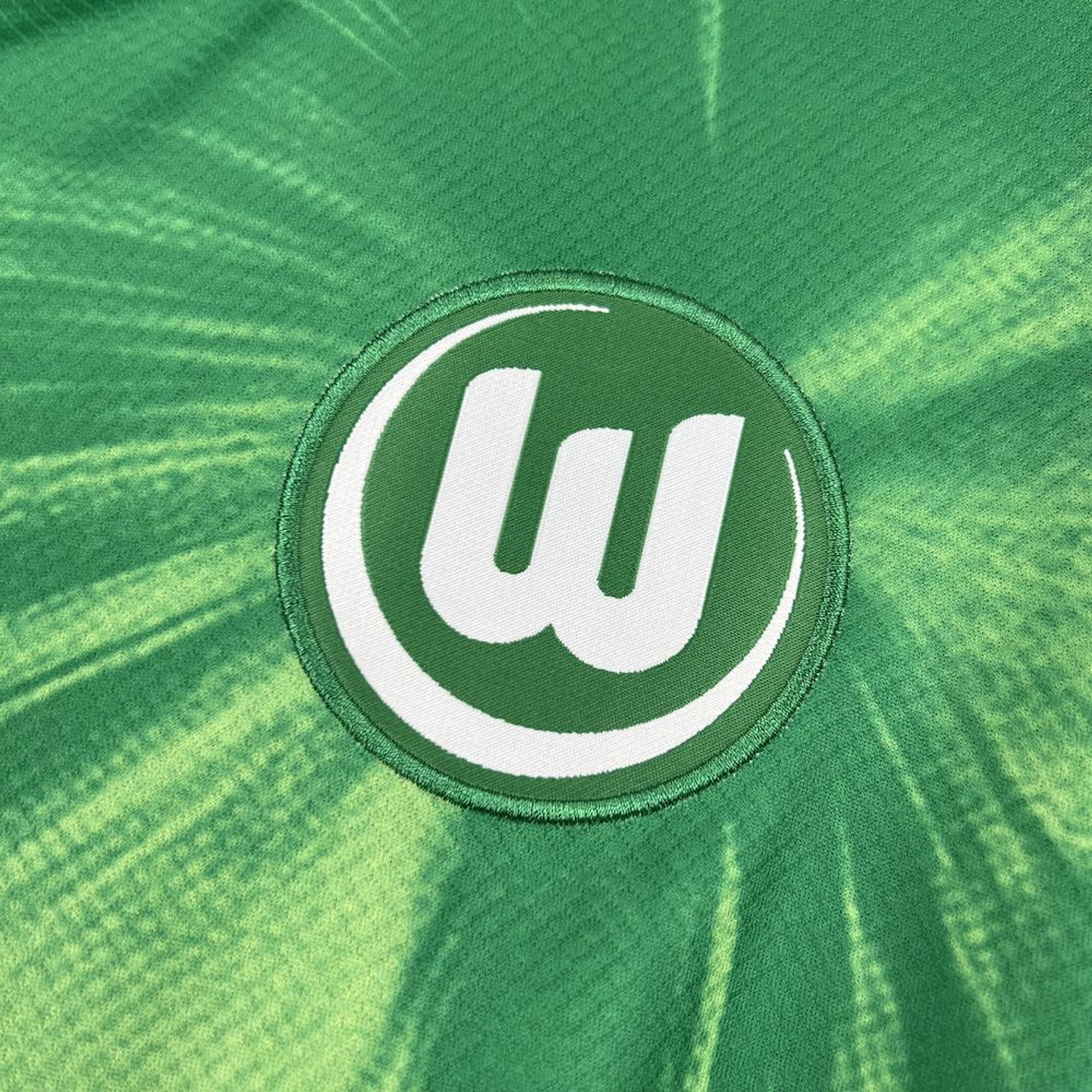 Wolfsburg Equipamento Principal 2025/26 3