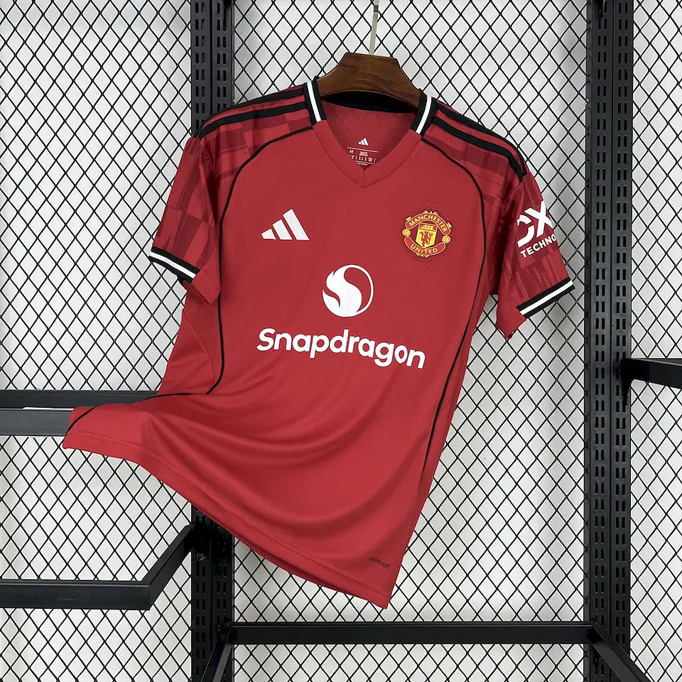 Manchester United Equipamento Principal 2025/26 1