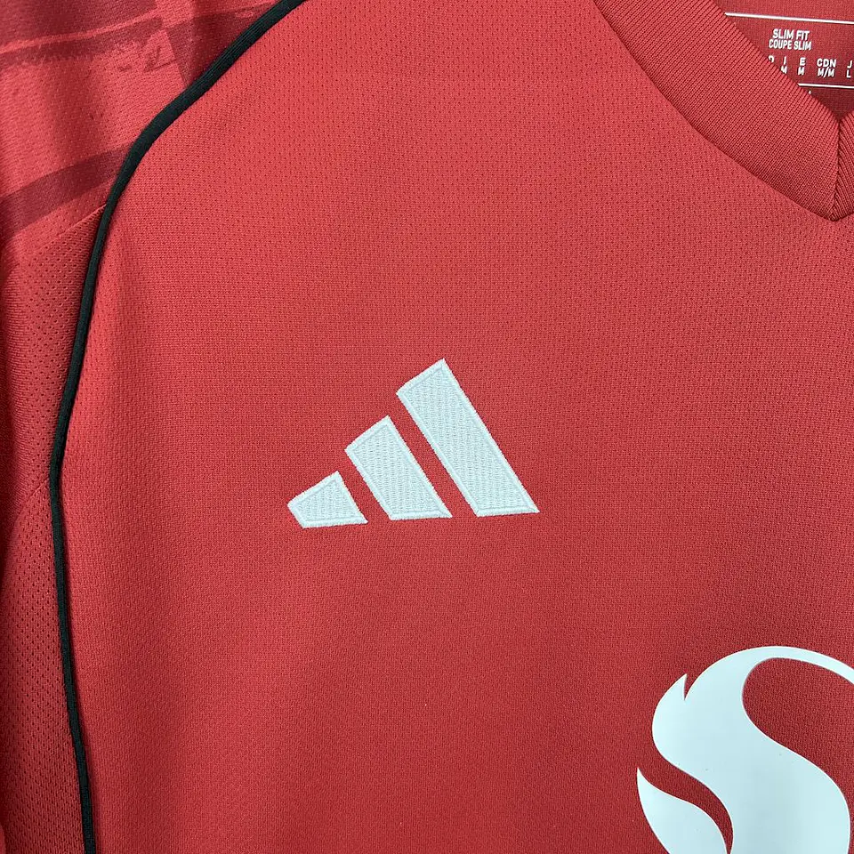 Manchester United Equipamento Principal 2025/26 4