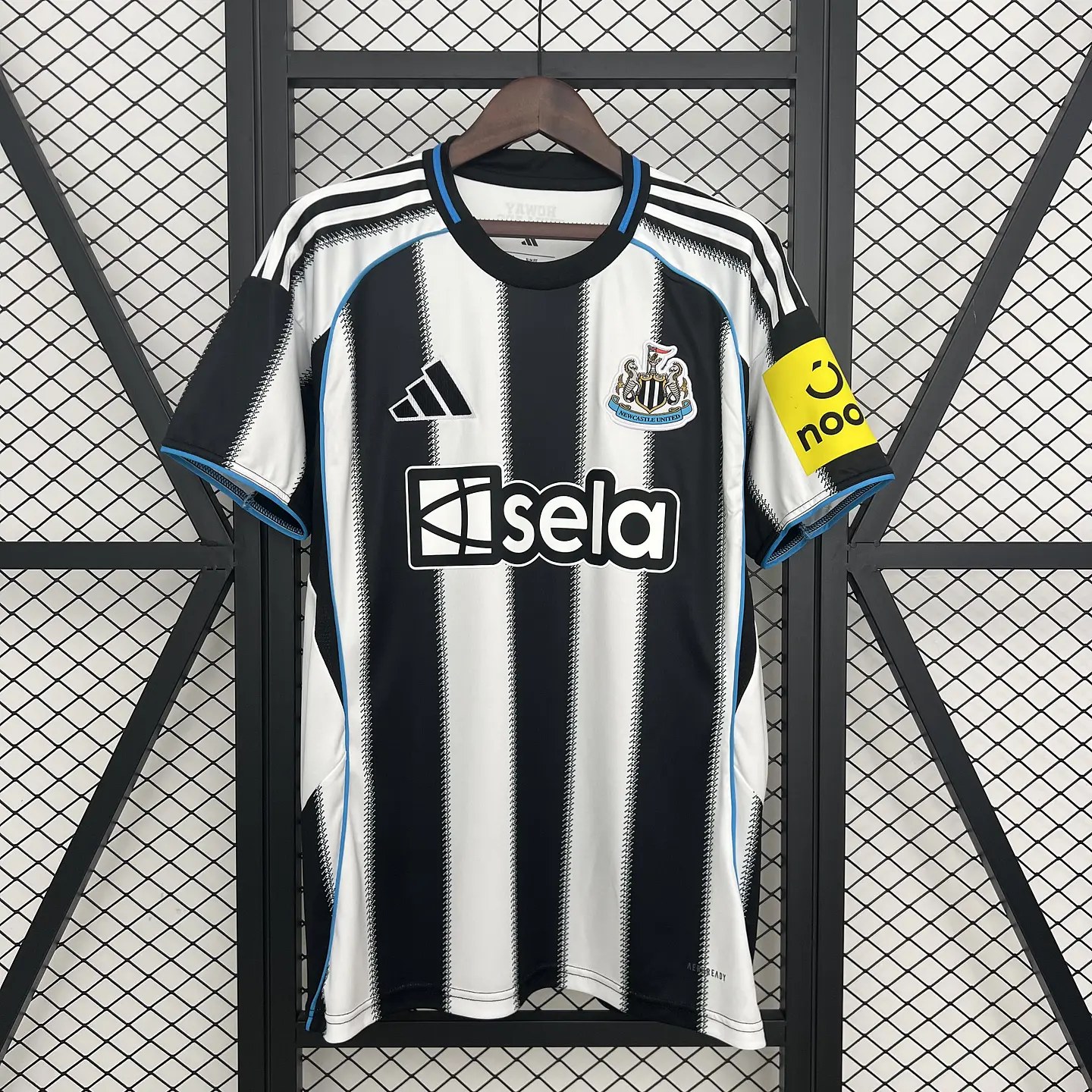 Newcastle Equipamento Principal 2025/26 1