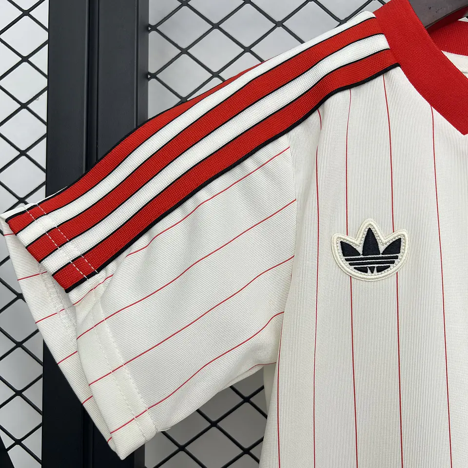 Benfica Retro X Adidas Classics Kit Criança 12