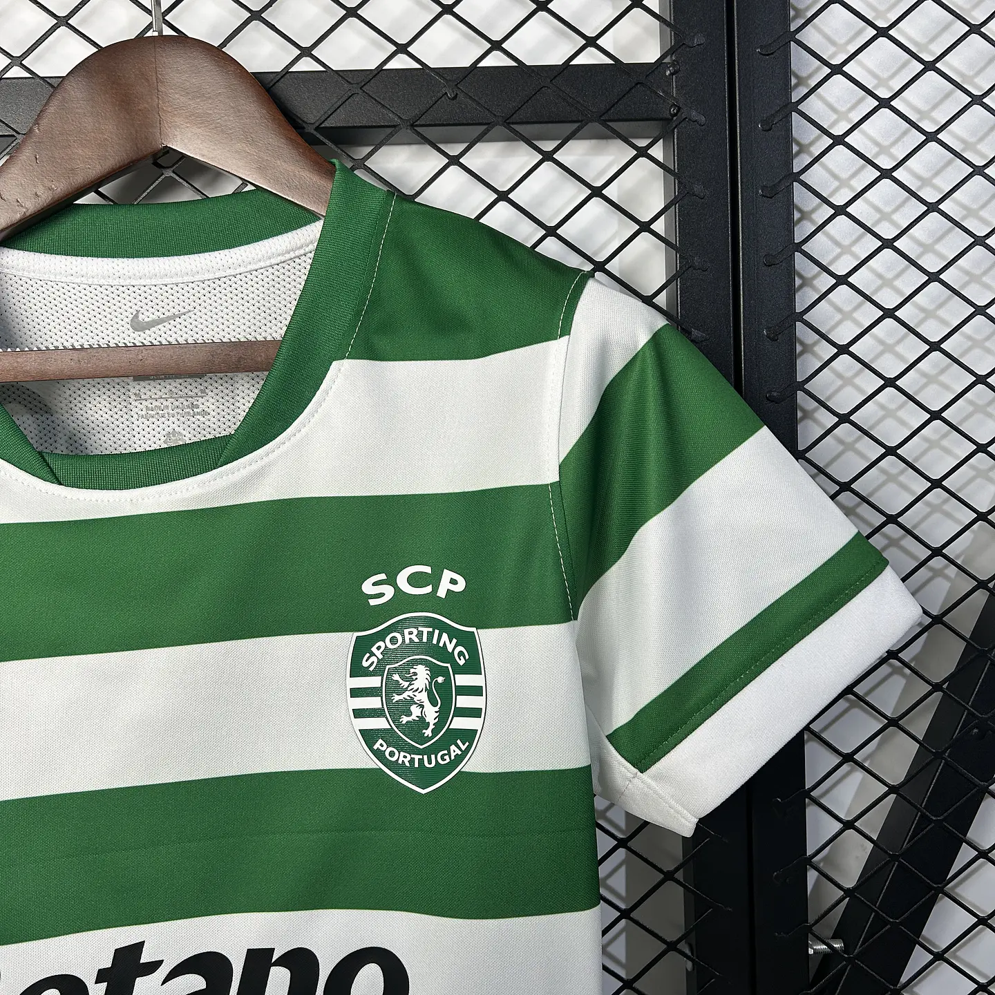 Sporting Equipamento Principal Mulher 2025/26 8